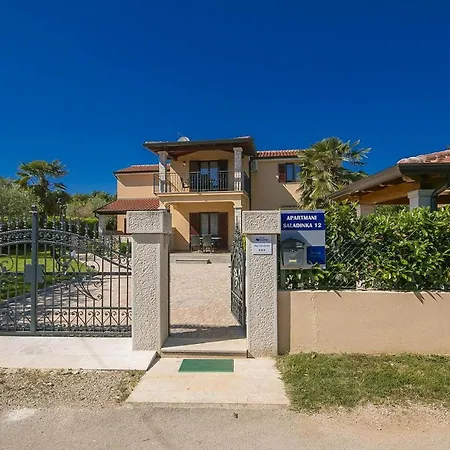 Feriehus Saladinka 3 Poreč